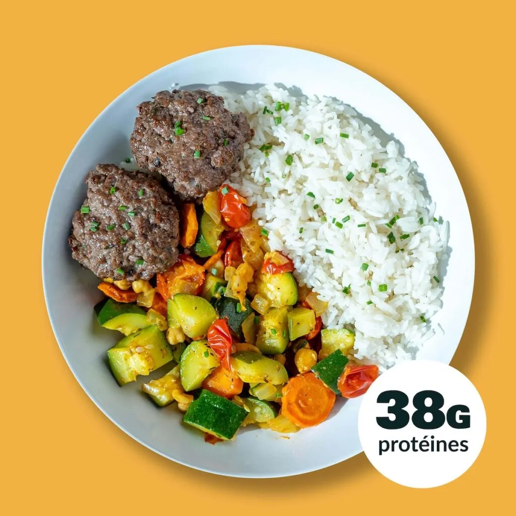 Palets de boeuf, riz et légumes de saison