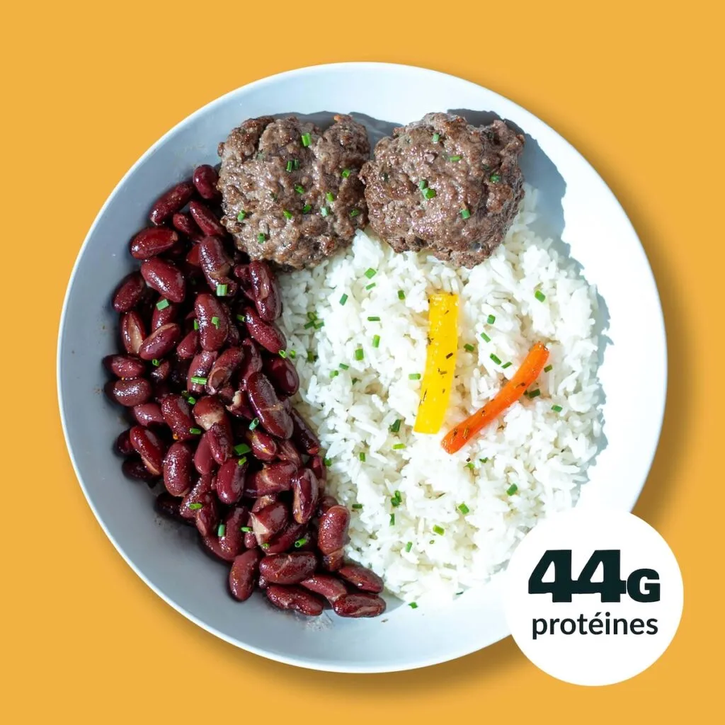 Palets de boeuf, riz, haricot rouge