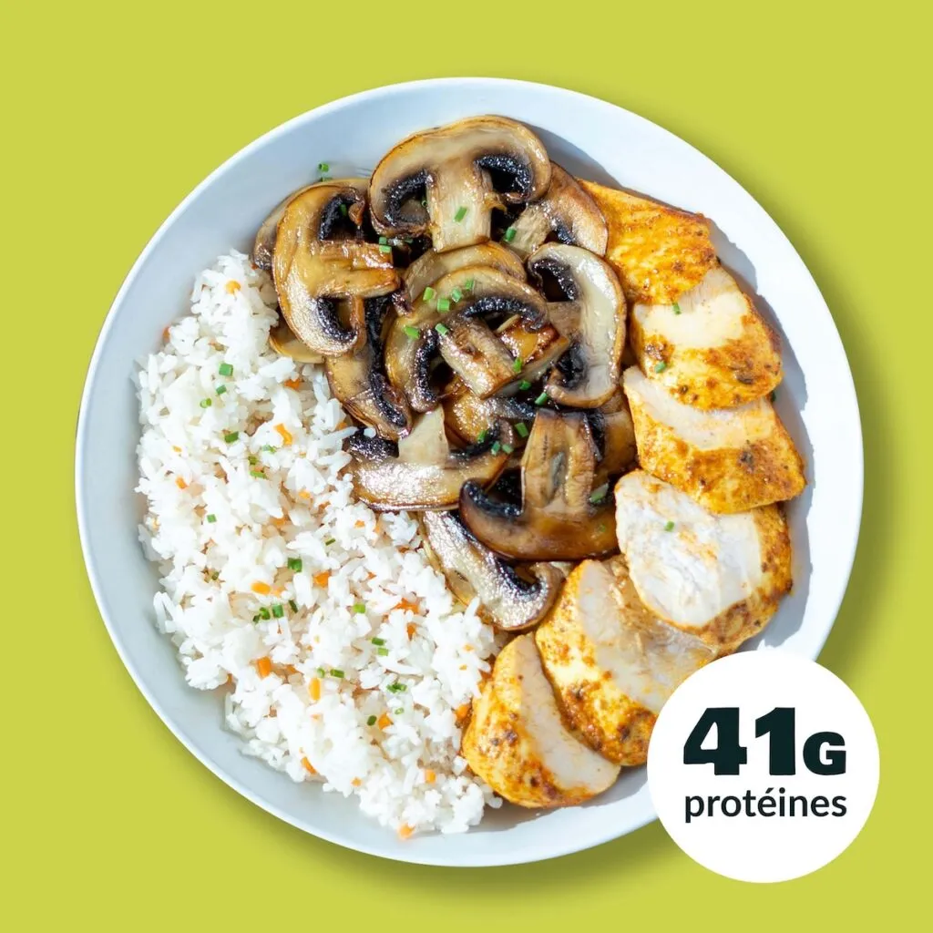 Poulet mariné grillé aux épices, Riz Carottes et Champignons poêlées aux herbes de Provence