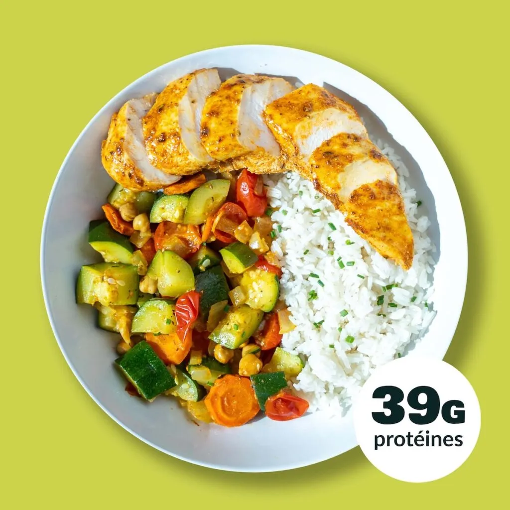 Poulet mariné, riz et légumes de saison